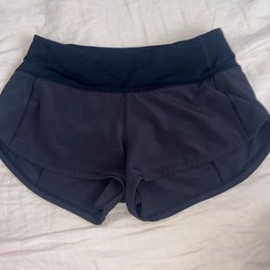 lululemon black 2.5’inch shorts